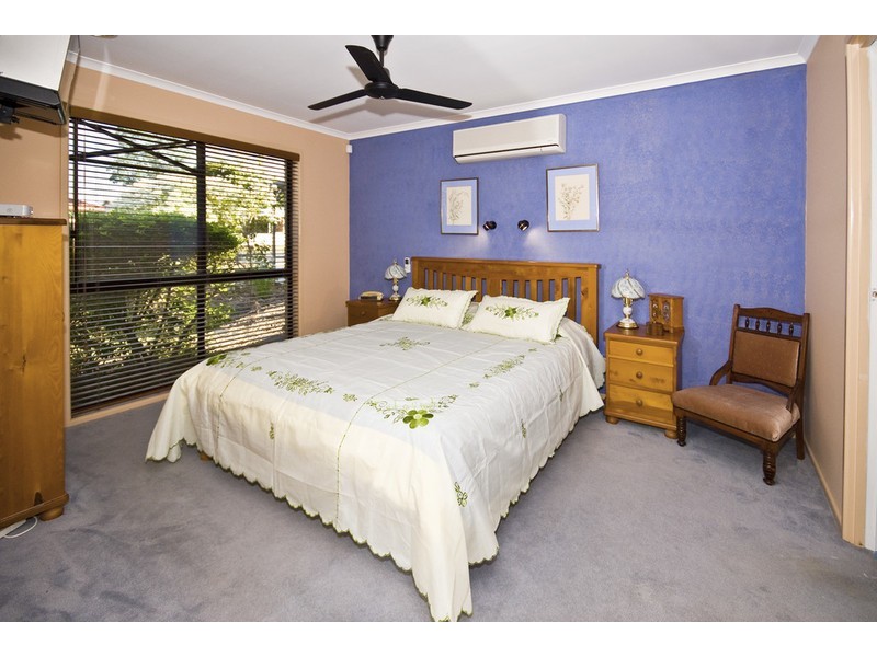 13 Carlos Street, Hillcrest QLD 4118