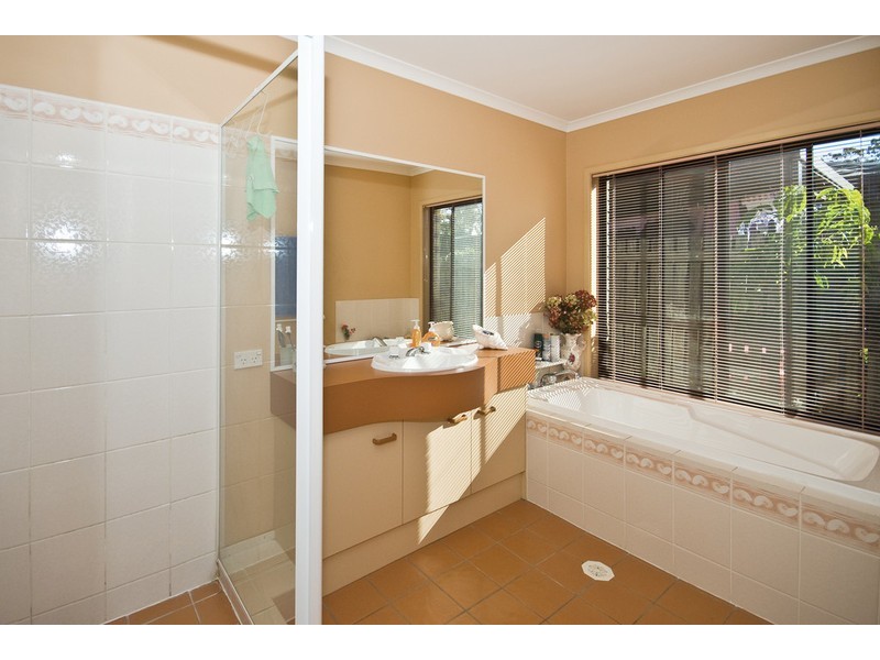 13 Carlos Street, Hillcrest QLD 4118