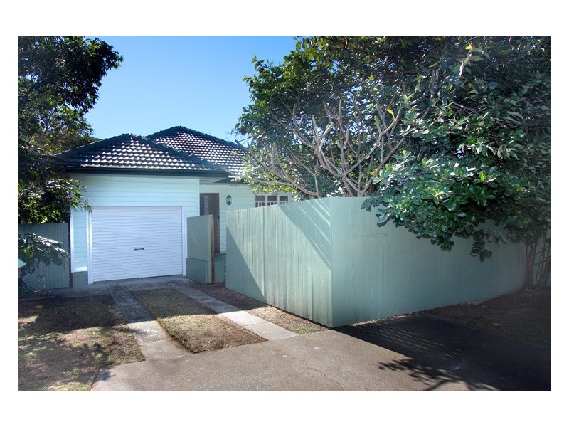 258 Verney Road East, Graceville QLD 4075