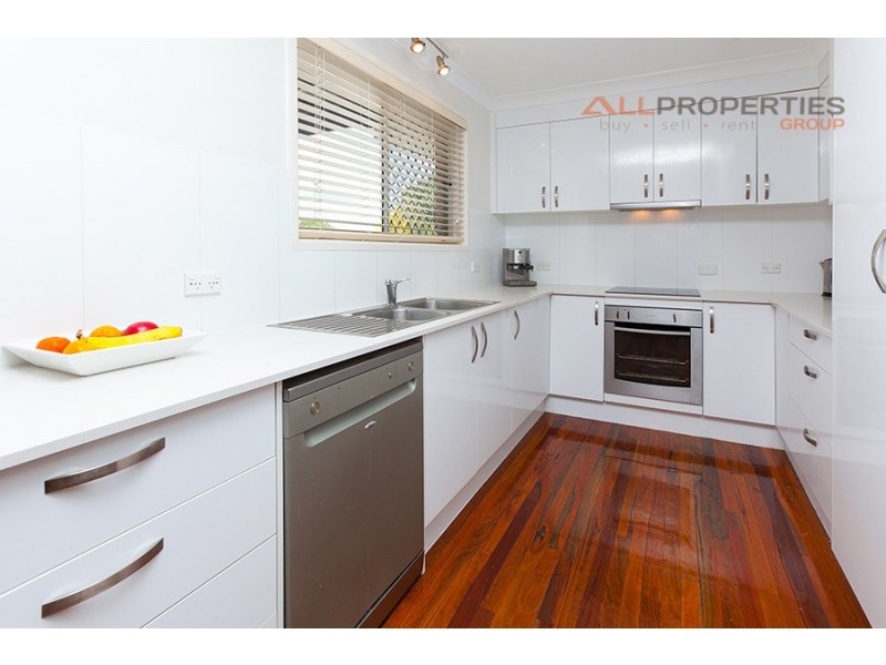 78 Peverell Street, Hillcrest QLD 4118