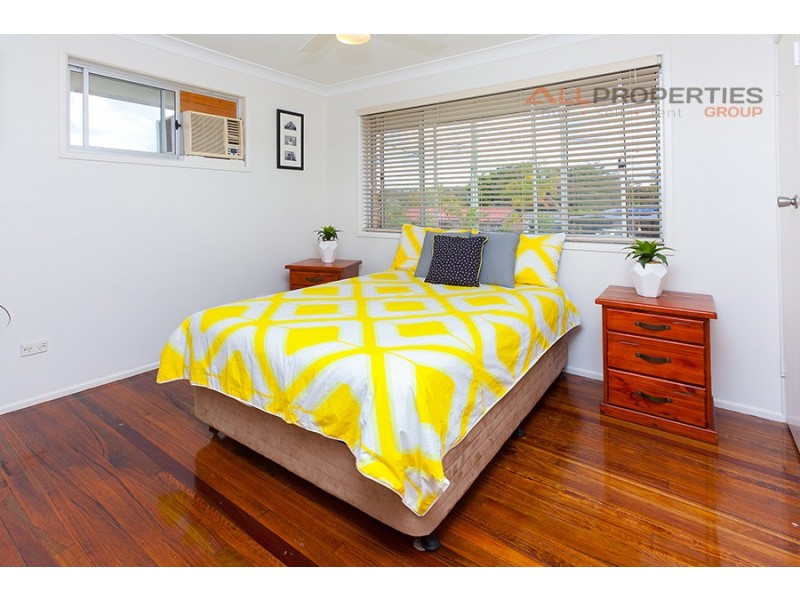 78 Peverell Street, Hillcrest QLD 4118