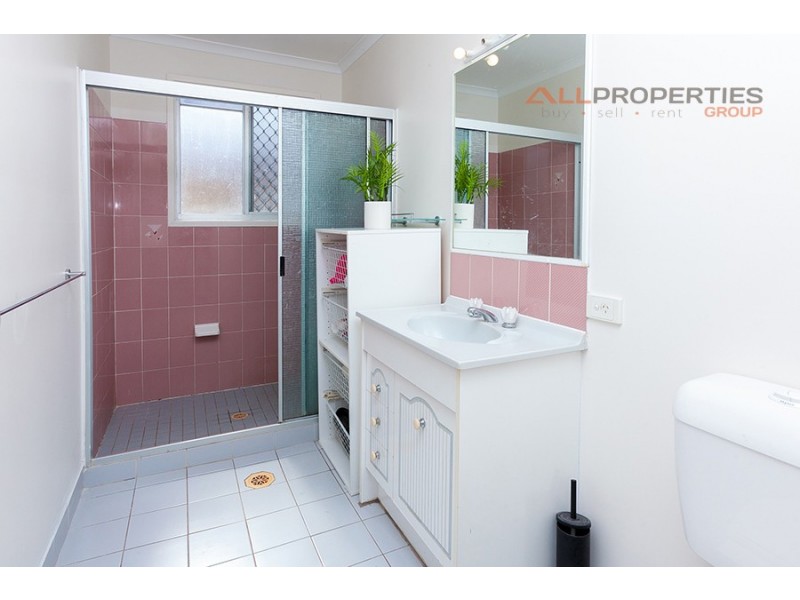 78 Peverell Street, Hillcrest QLD 4118