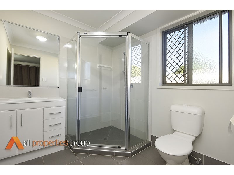 21 SUNDOWNER STREET, Regents Park QLD 4118