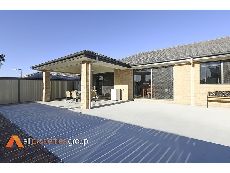 21 SUNDOWNER STREET, Regents Park QLD 4118