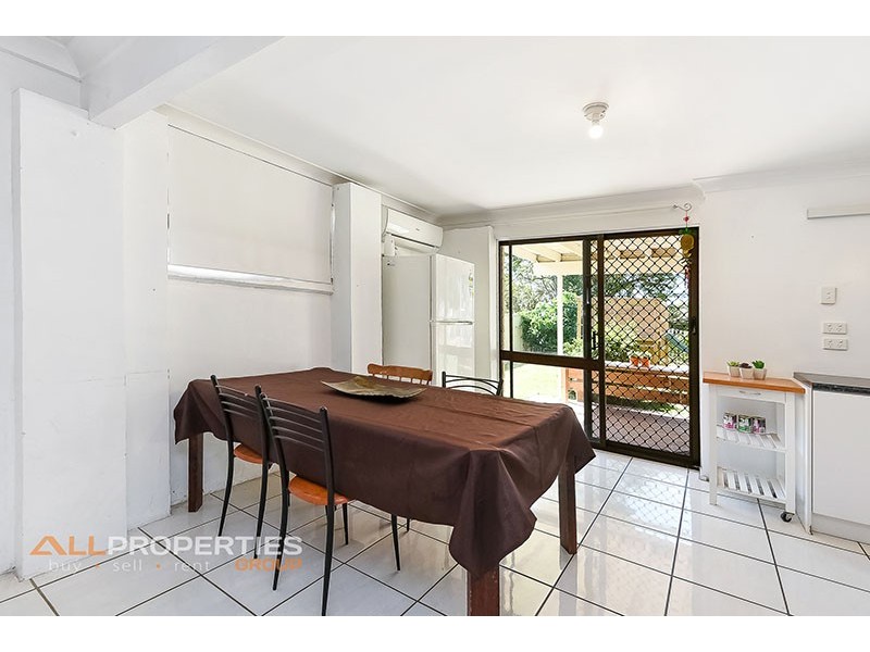 28 ANTLIA STREET, Regents Park QLD 4118
