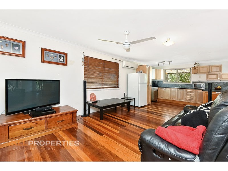 28 ANTLIA STREET, Regents Park QLD 4118