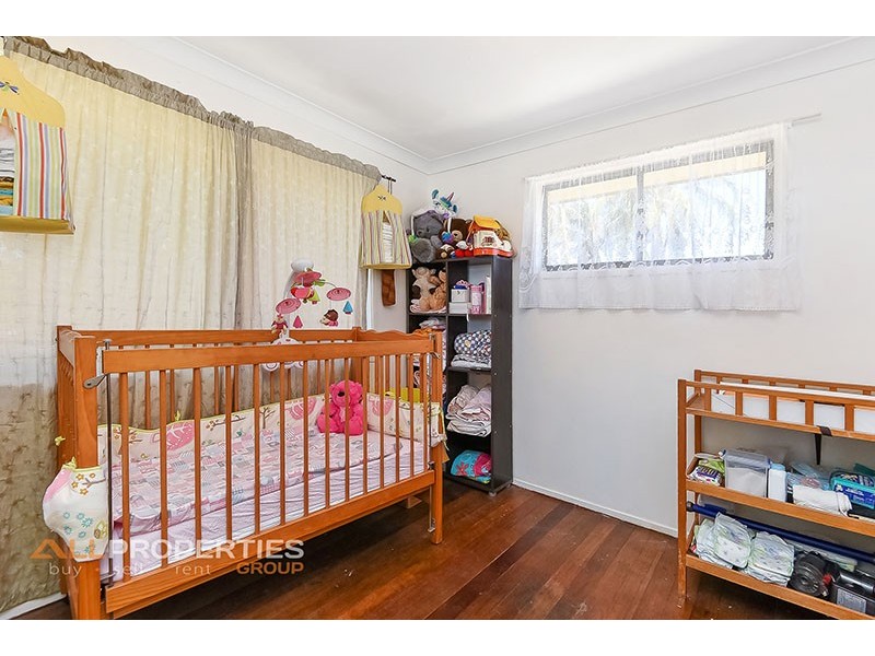 28 ANTLIA STREET, Regents Park QLD 4118