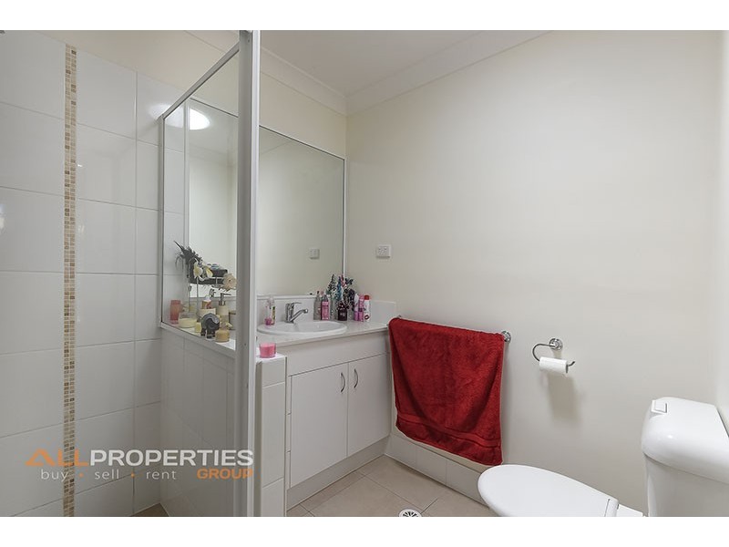 2/11 Julia Street, Brassall QLD 4305