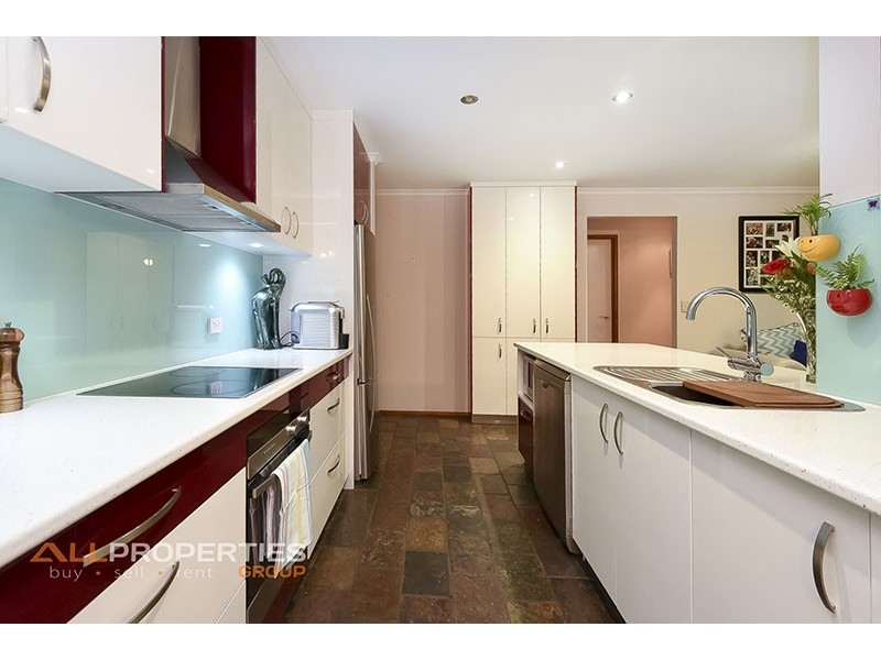 39 Bushland Drive, Regents Park QLD 4118