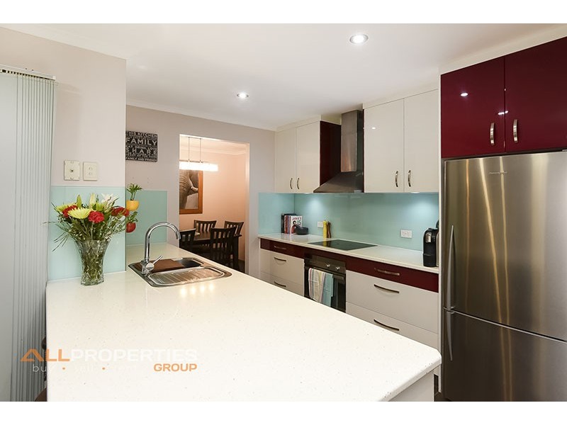 39 Bushland Drive, Regents Park QLD 4118