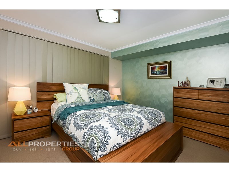 39 Bushland Drive, Regents Park QLD 4118