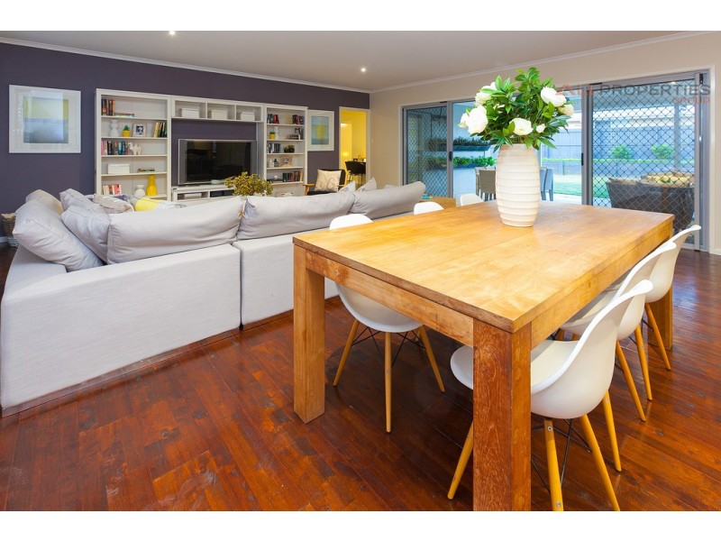 8 Timberline Way, Jimboomba QLD 4280