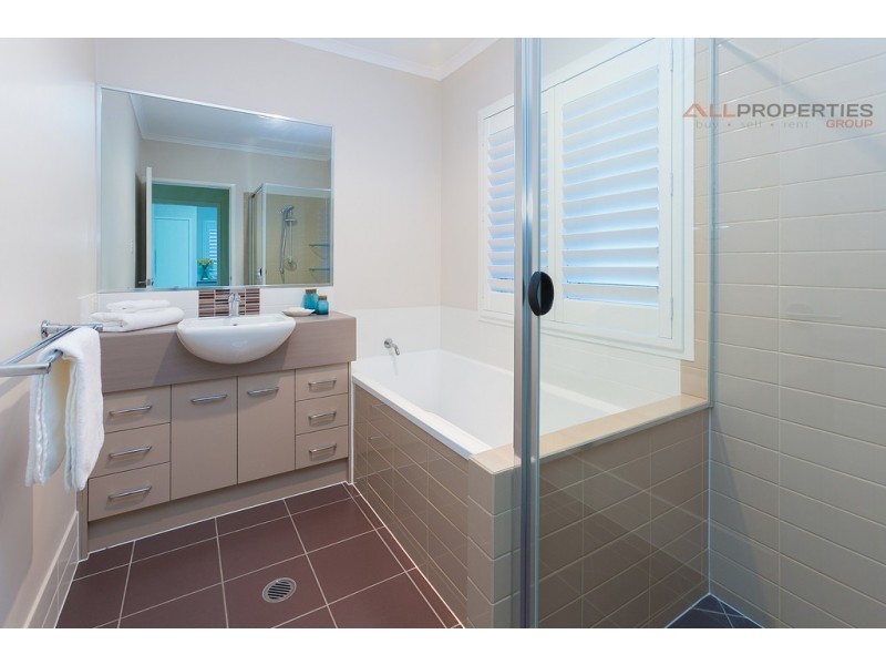 8 Timberline Way, Jimboomba QLD 4280