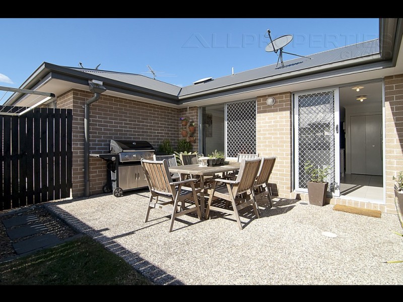 1/19 Pepper Tree Drive, Holmview QLD 4207