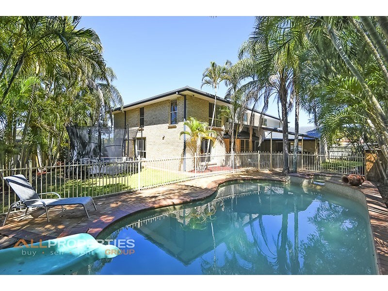 8 Geneva Close, Parkinson QLD 4115