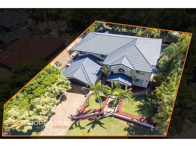 8 Geneva Close, Parkinson QLD 4115
