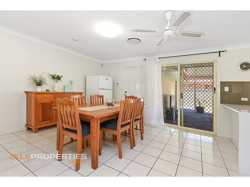 35 Bannockburn Cres, Parkinson QLD 4115