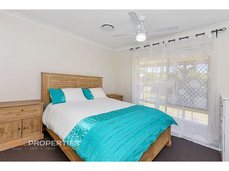 35 Bannockburn Cres, Parkinson QLD 4115