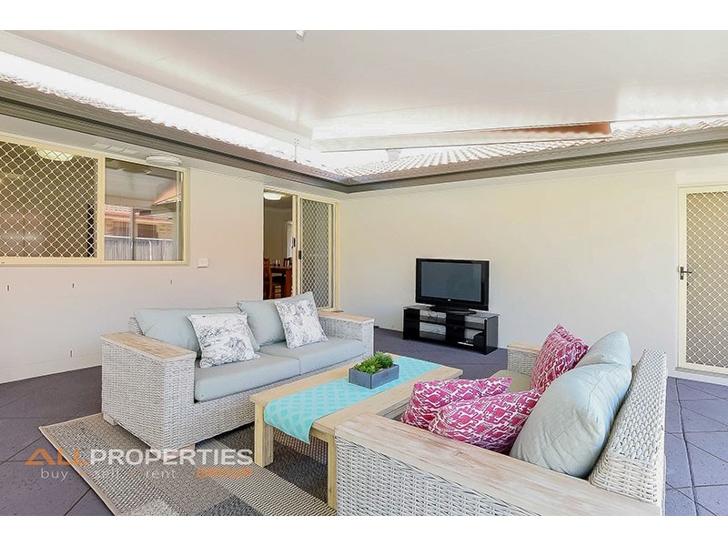 35 Bannockburn Cres, Parkinson QLD 4115