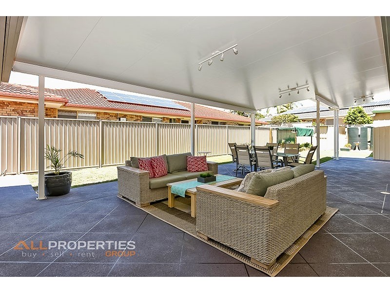 35 Bannockburn Cres, Parkinson QLD 4115