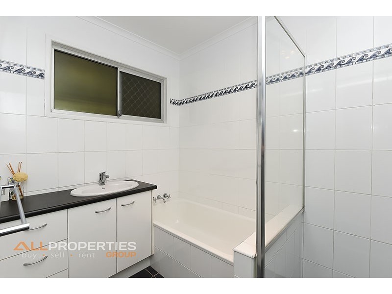 75 Flinders Crescent, Boronia Heights QLD 4124