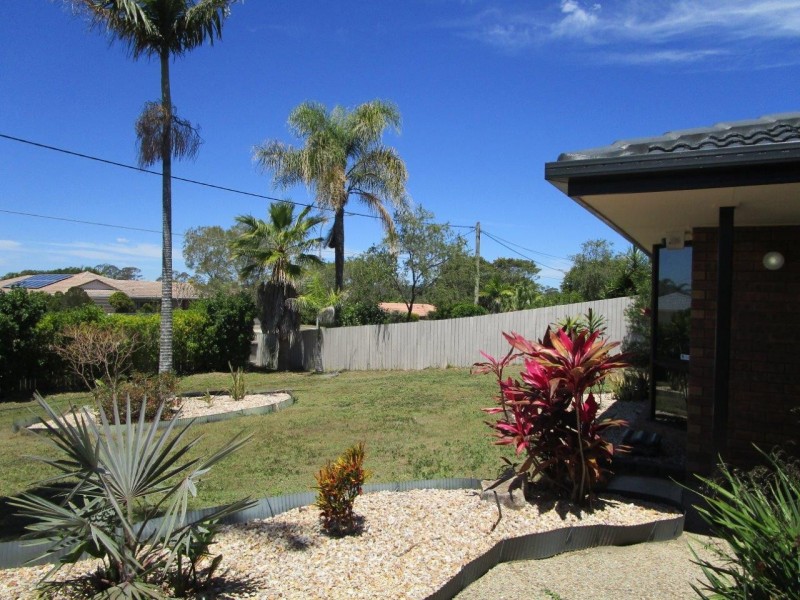 136 Emerald Drive, Regents Park QLD 4118