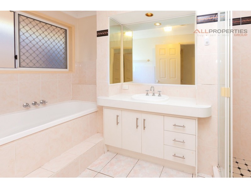1 Gentian Cl, Drewvale QLD 4116