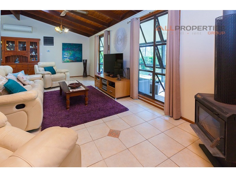 39 Smith Road, Park Ridge South QLD 4125