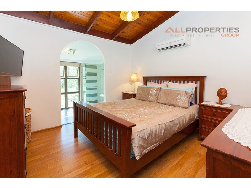 39 Smith Road, Park Ridge South QLD 4125