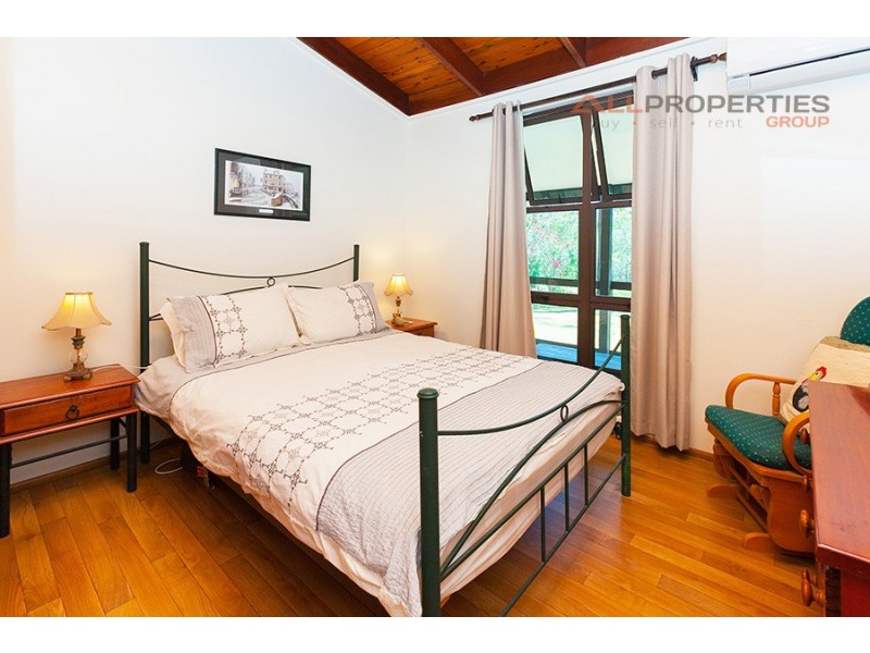 39 Smith Road, Park Ridge South QLD 4125