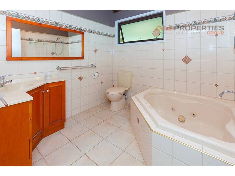 39 Smith Road, Park Ridge South QLD 4125