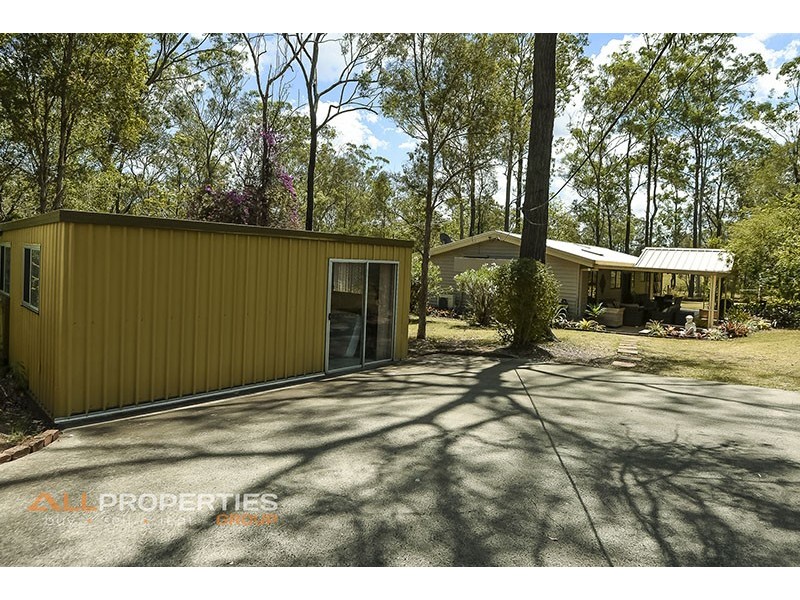 39 Smith Road, Park Ridge South QLD 4125