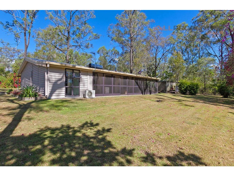 39 Smith Road, Park Ridge South QLD 4125