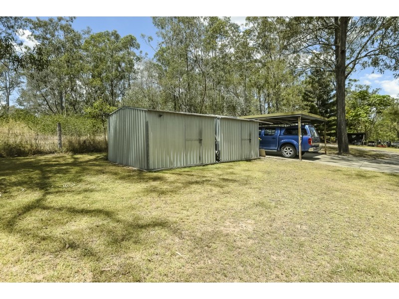39 Smith Road, Park Ridge South QLD 4125
