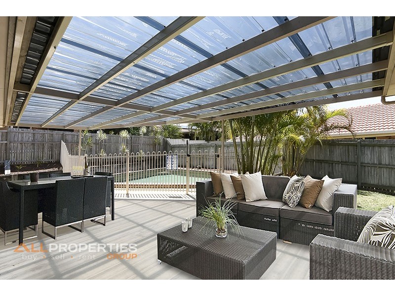 19 OLIVIA CT, Regents Park QLD 4118