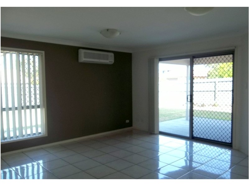 60 PAUL DRIVE, Regents Park QLD 4118