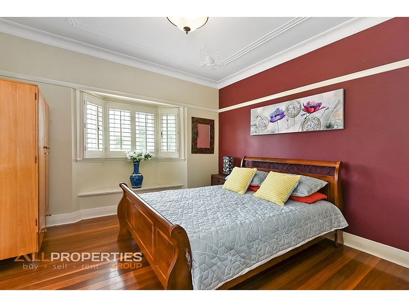 87 Ridge Street, Greenslopes QLD 4120