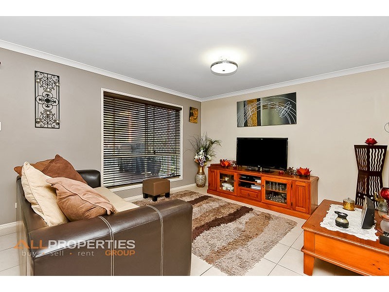 8 JOBSON PLACE, Crestmead QLD 4132