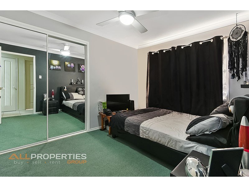 8 JOBSON PLACE, Crestmead QLD 4132