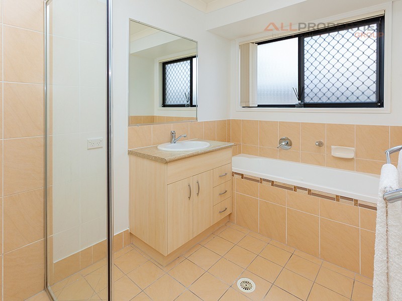 24 Hurst Street, Crestmead QLD 4132