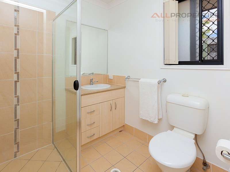 24 Hurst Street, Crestmead QLD 4132