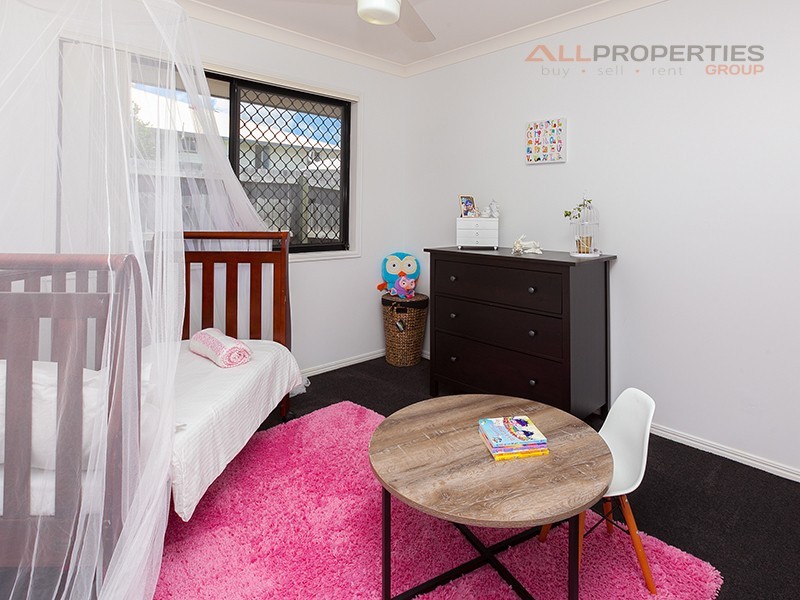 24 Hurst Street, Crestmead QLD 4132