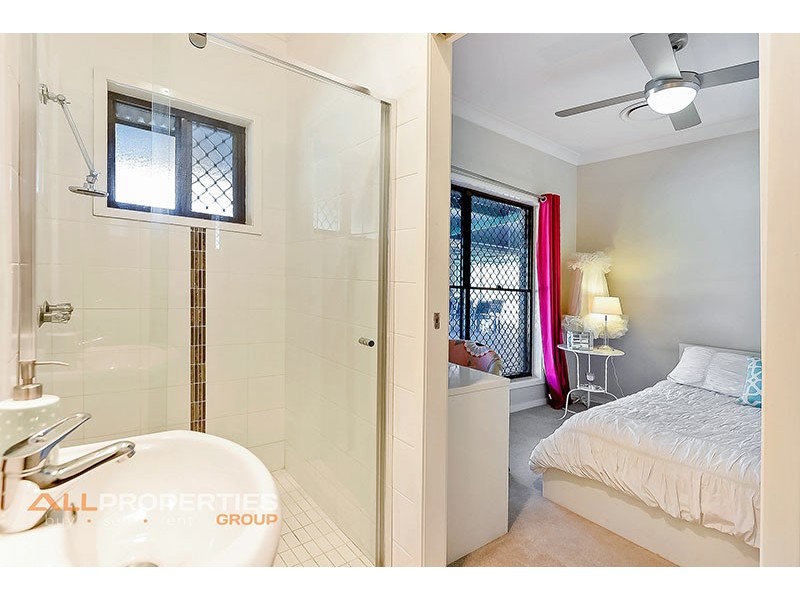 36-42 Stapylton Road, Forestdale QLD 4118