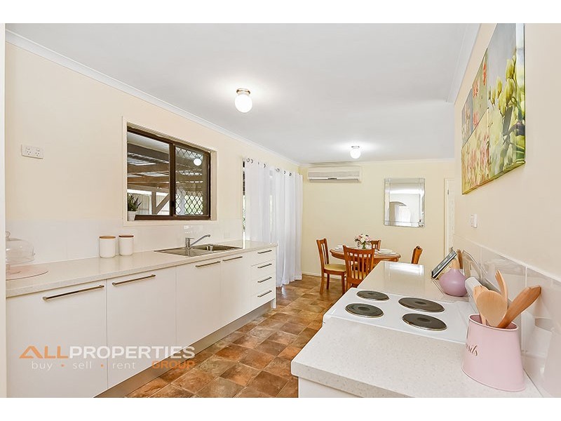 5 DRYADE STREET, Regents Park QLD 4118