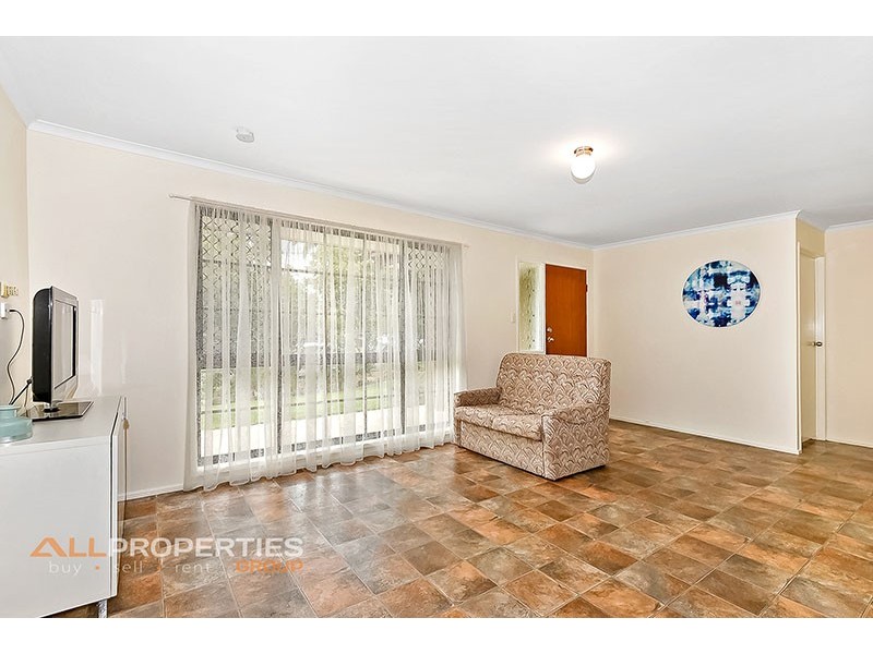 5 DRYADE STREET, Regents Park QLD 4118