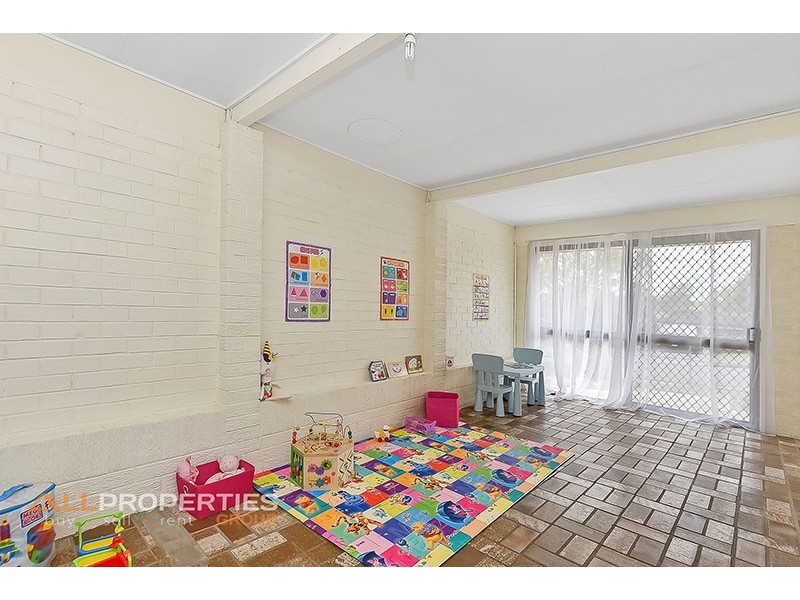 5 DRYADE STREET, Regents Park QLD 4118