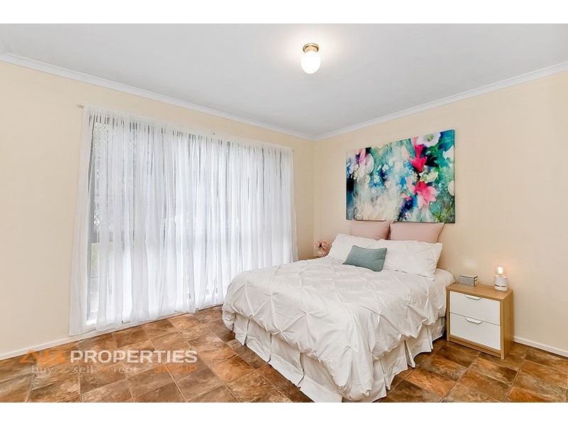 5 DRYADE STREET, Regents Park QLD 4118