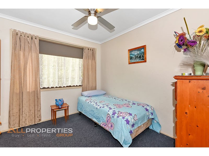 22 BUSHLAND DRIVE, Regents Park QLD 4118