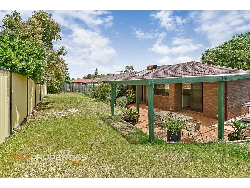 22 BUSHLAND DRIVE, Regents Park QLD 4118