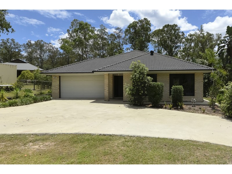 8-10 Quartz Cl, Greenbank QLD 4124